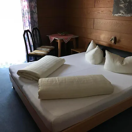 Haus Walter Mall By Skinetworks Aparthotel Sankt Anton am Arlberg